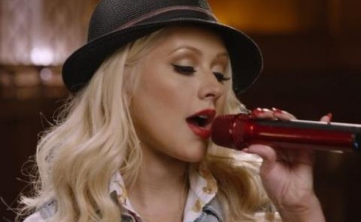 Ai cũng có thể học hát từ diva Christina Aguilera với chi phí 90 USD